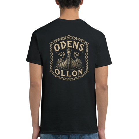 Vikingainspirerat ryggtryck med drakbåt och texten Odens Ollon – grafisk t-shirt