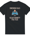Satirisk illustration av Kim Jong Un i en blå Volvo 140 – grafisk t-shirt