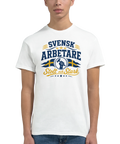 Klassisk design för industriarbetare med knuten näve och hammare på t-shirt