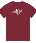 Elegant fågelsiluett på gren med text – tidlös t-shirt för fågelintresserade