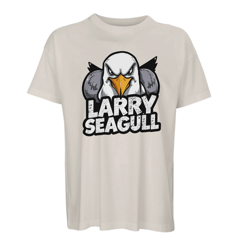 Tecknad arg mås med texten "LARRY SEAGULL" på ljusbeige ekologisk oversized t-shirt.