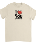 Sandfärgad t-shirt med textbaserad design för par med humor
