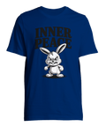 Arg tecknad kanin med text "INNER PEACE" på marinblå t-shirt.