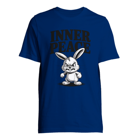 Arg tecknad kanin med text "INNER PEACE" på marinblå t-shirt.