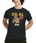 Man bär en humoristisk t-shirt med nostalgiskt boxningsmotiv