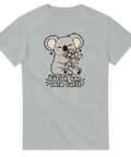 Gråmelerad t-shirt med en koala som kramar en mus och texten Kärlek kan vara tufft.