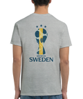 Sportigt tryck med texten Sweden och pokal-illustration på grå t-shirt
