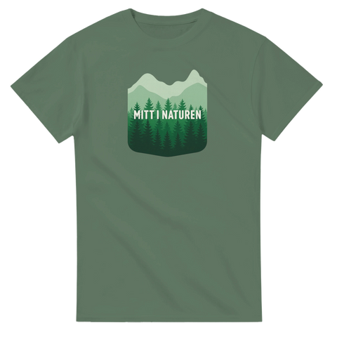 Militärgrön t-shirt med naturmotiv och text i minimalistisk stil