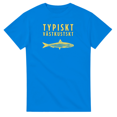Illustration av en sill med texten Typiskt Västkustskt – klarblå t-shirt