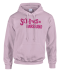 Sex, Drugs & Dansband" texttryck i rosa på ljuslila Gildan hoodie med dragsko och magficka.