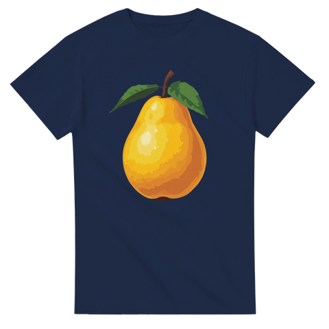 Tecknat gult päron med gröna blad på mörkblå t-shirt.
