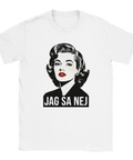 Svartvit pop art kvinna med röda läppar och texten "JAG SA NEJ" på vit t-shirt.