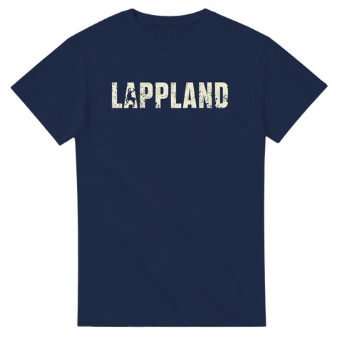 Lappland-tryck med ren och sliten text i beige på marinblå t-shirt.
