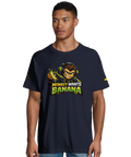 Tecknad gaming-apa med banan och text "MONKEY WANTS BANANA" på marinblå oversized ekologisk t-shirt.