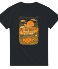 Mörkgrå t-shirt med grafiskt tryck av klassisk husvagn och grill