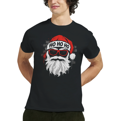 Modern jultomte med skägg och röda solglasögon på en grafisk t-shirt