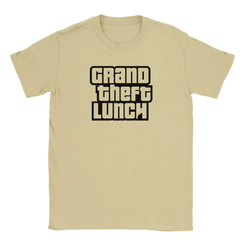 Grand Theft Lunch texttryck i svart på en beige t-shirt med rund hals, gaming-satir.