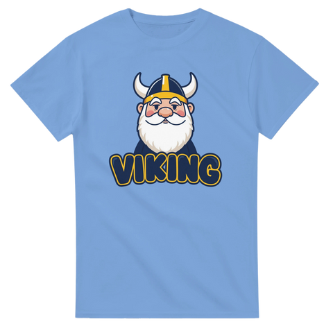 Tecknad viking med hornhjälm och text "VIKING" på ljusblå t-shirt.