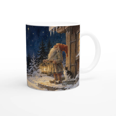 Mugg med tomte, snölandskap och versen Midvinternattens köld är hård.