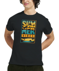 Summer Vibes" text med palmer, solnedgång och strandhydda i retrostil på svart t-shirt.