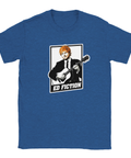 Blå t-shirt med humoristisk mashup av popstjärna och kultfilm