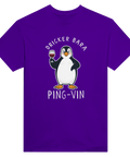 Lila t-shirt med lekfull ordvits och grafisk illustration av en pingvin