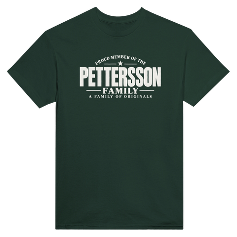 Mörkgrön t-shirt med texten Pettersson – A Family of Originals