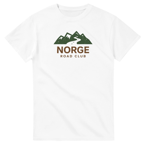 Retro bergsmotiv med texten Norge Road Club på vit t-shirt