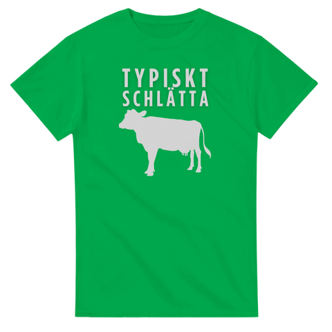 Snygg t-shirt med lantligt motiv av en ko och text på en grön t-shirt
