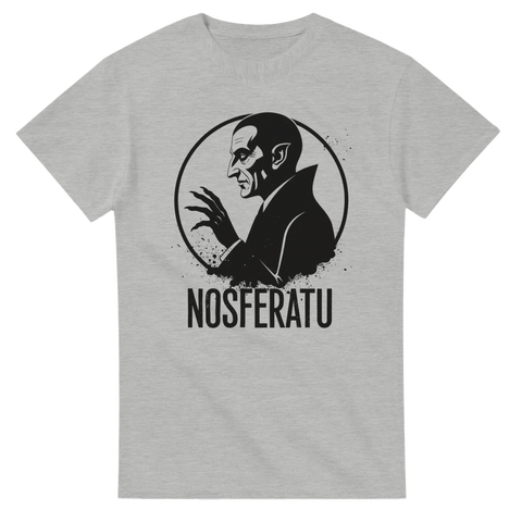 Nosferatu silhuett med långa klor i svart cirkel, text under, på grå t-shirt.