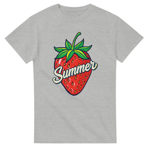 Jordgubbsmotiv med texten "Summer" på grå t-shirt.