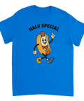Lekfullt snabbmatsmotiv med korv och potatismos på blå t-shirt