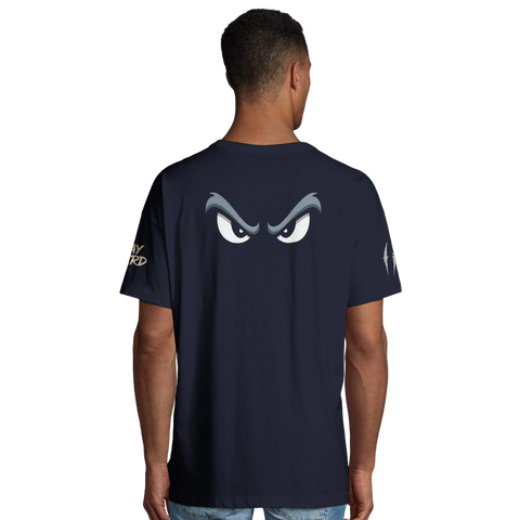 Mörkblå t-shirt med arga ögon som grafiskt motiv på ryggen