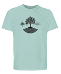 Minimalistiskt naturmotiv med ljudvågsdesign tryckt på ljusblå t-shirt