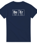 Humoristisk t-shirt med kemiska element som bildar ordet Beer i marinblått
