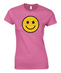 Klassisk gul smiley med svart kontur – grafisk t-shirt för dam