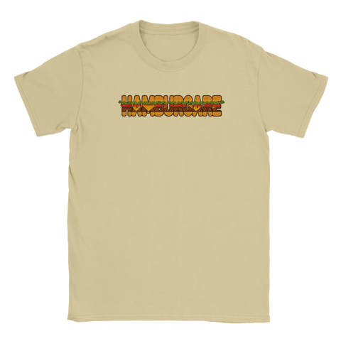 Hamburgare-text i 3D-stil med kött, ost, tomat och sallad på beige t-shirt.