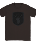 Brun t-shirt med minimalistisk illustration av en hjort och ett rutnät