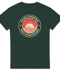 Mörkgrön t-shirt med vintage cirkelmotiv och texten We are all wonderful