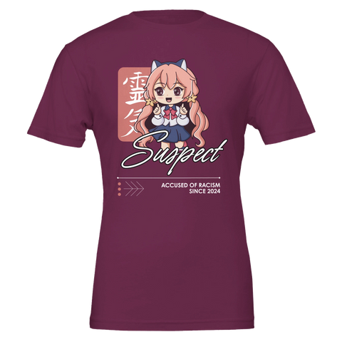 Lila t-shirt med spetsig textdesign och lekfullt anime-motiv