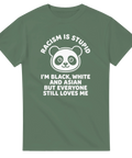 Statement-design med pandahuvud och citat på olivgrön t-shirt