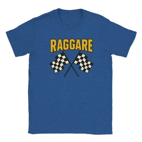 Melerad Blå T-shirt med gul text Raggare och två korslagda svartvita racingflaggor – perfekt för bilkultur, cruising och raggarkvällar