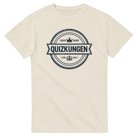 Beige t-shirt med Quizkungen logotyp i vintage-stil