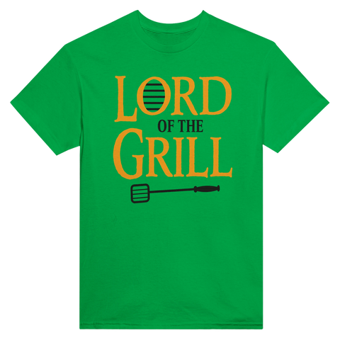 Lord of the Grill" text i orange med grillspade, grön t-shirt, humoristisk design.