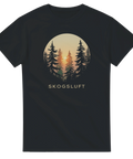 Vintageinspirerat tryck med skog och sol på svart t-shirt