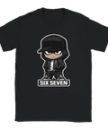 Tecknad karaktär i svart keps & hoodie, text "SIX SEVEN" på svart t-shirt.