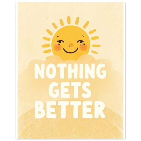Närbild på en grafisk poster med en glad sol, pastellfärger och ironisk text om realism och optimism.