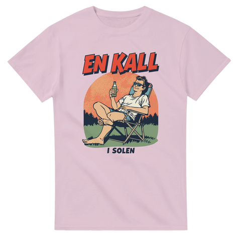 Ljusrosa t-shirt med nostalgisk 50-talsstil och motiv av en man i solen