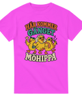 T-shirt with three partying chickens and the Swedish text “Här kommer gänget – Möhippa”