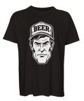 Grafisk illustration av man i truckerkeps med texten Beer på svart t-shirt